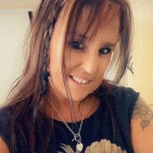 Meet your Posher, Leanne